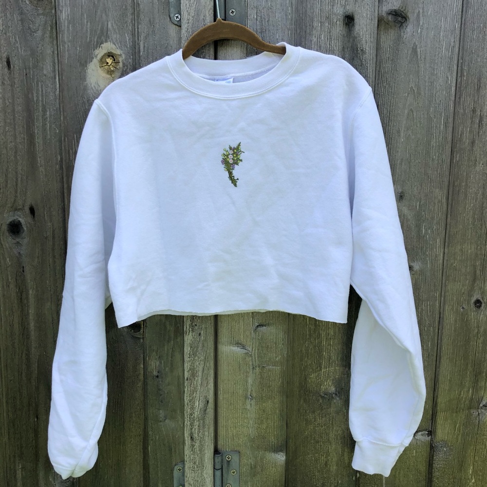 White Flower Bouquet crewneck💐